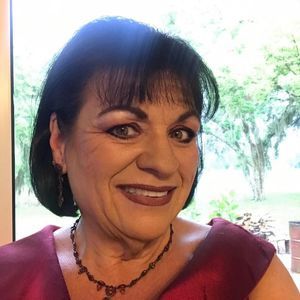 Meet your Posher, Naomi